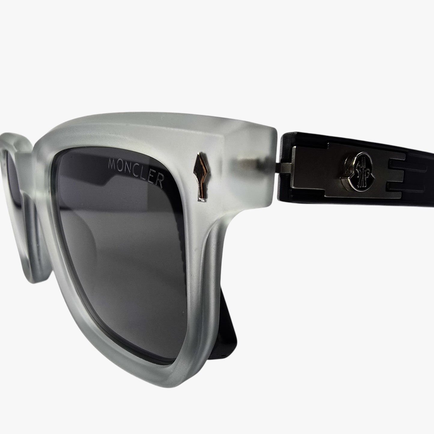 Moncler Elegance