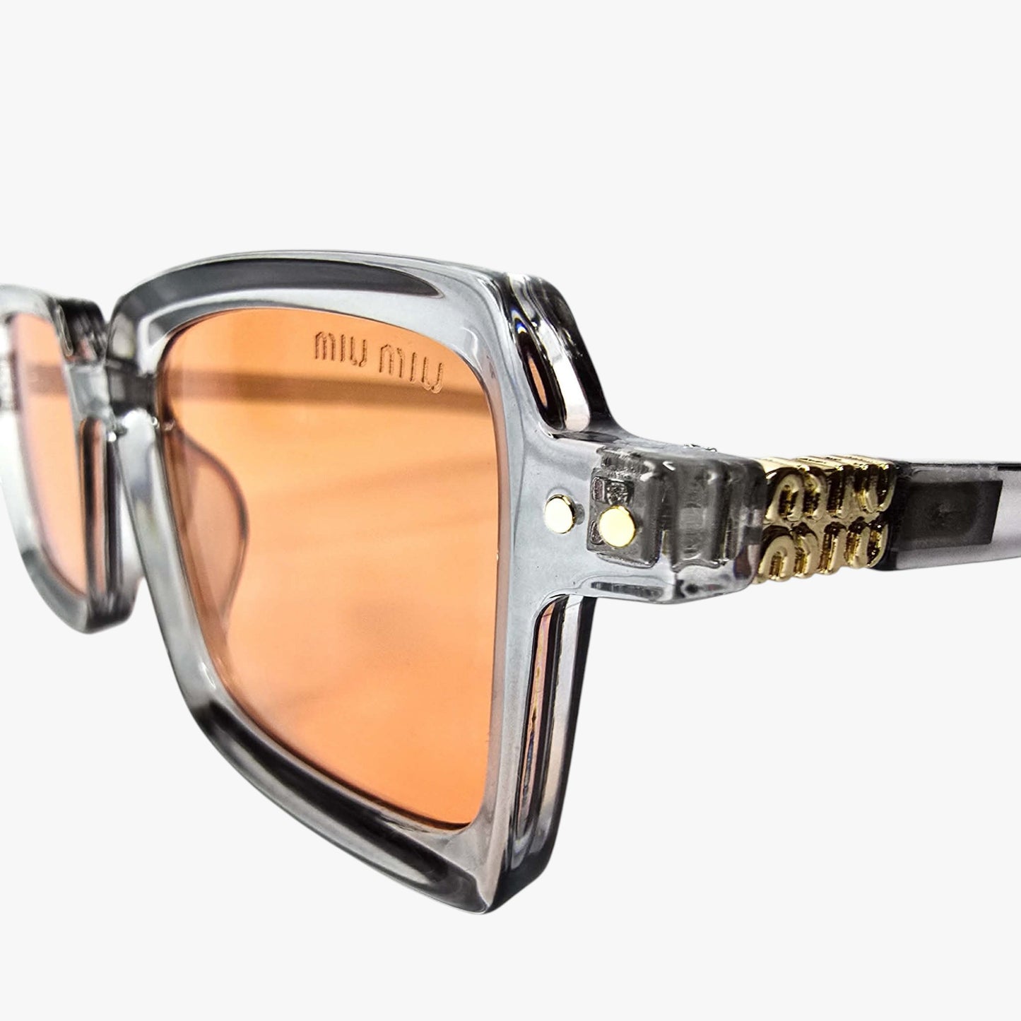 Miu Miu Retro-Modern